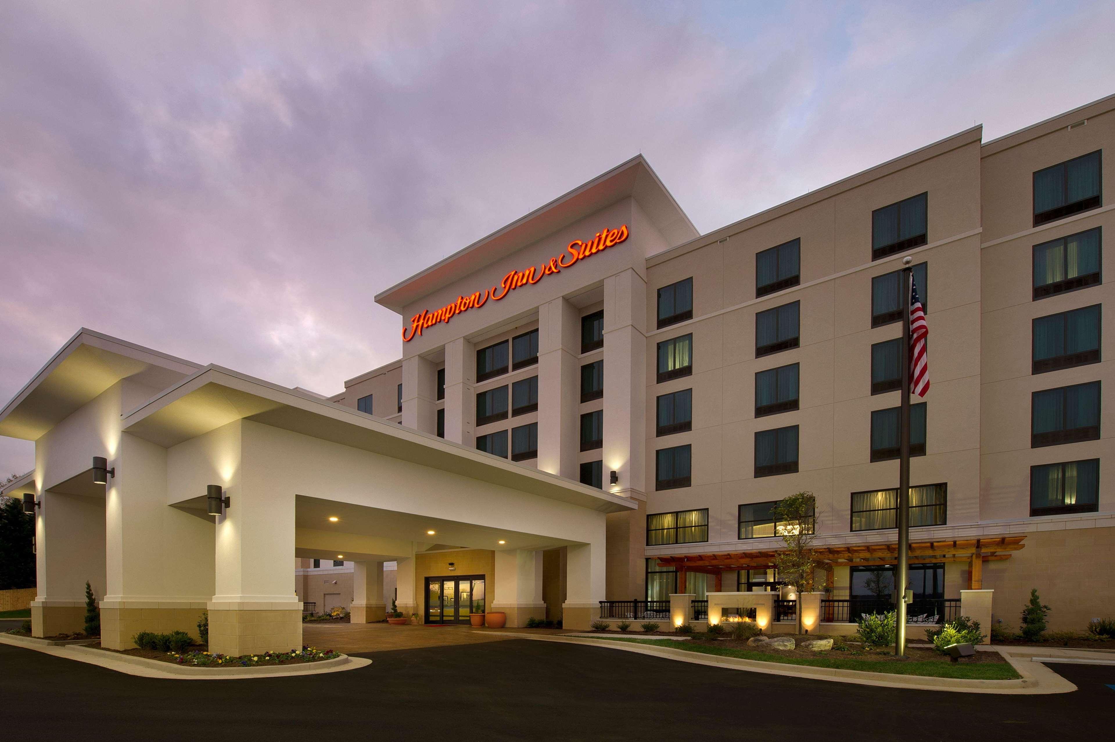 Hampton Inn & Suites Chattanooga/Hamilton Place Exterior photo